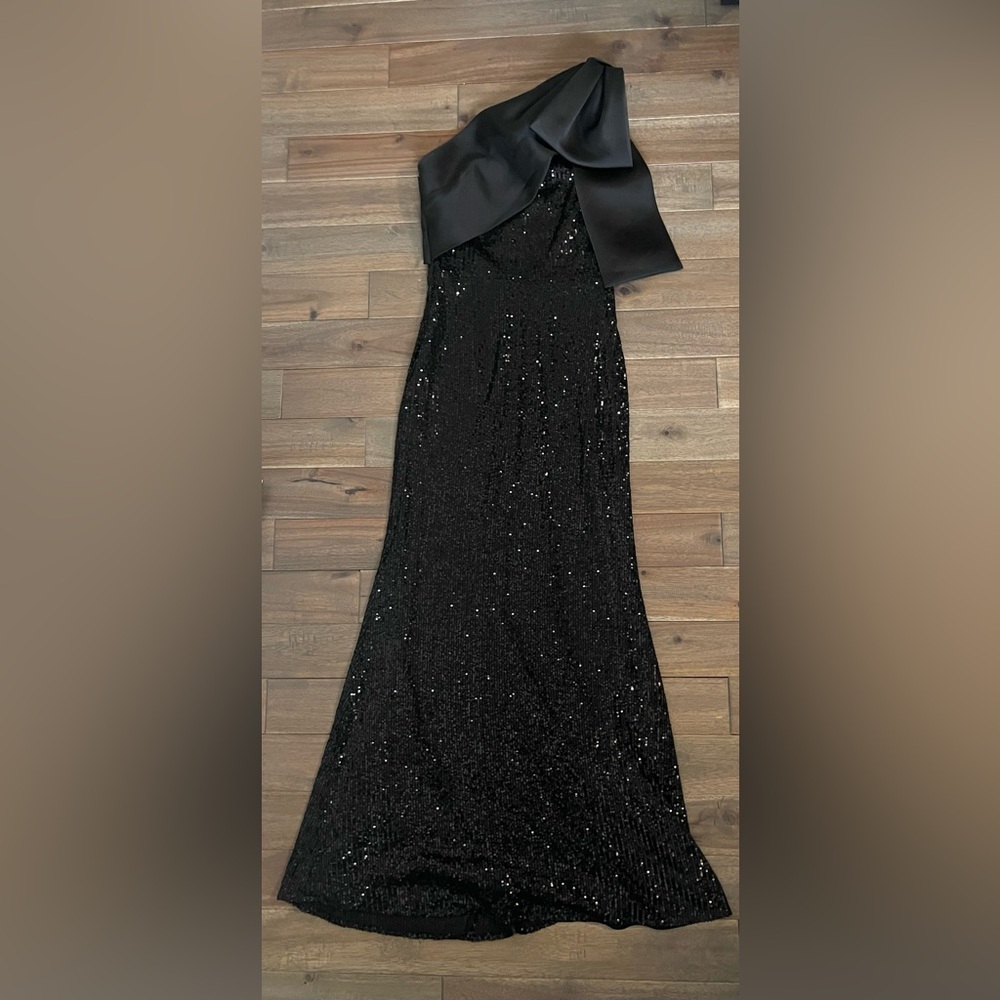 Betsy & Adam Black Sequin One-Shoulder Dress - Picture 4 of 5
